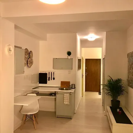 Charming Art&plant Modern Studio Oldtown - 2min! *